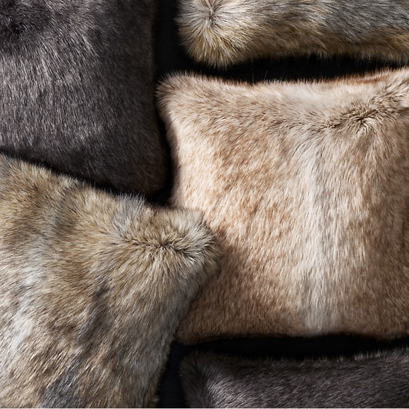 RH  FAUX FUR PILLOW COVER - SQUARE 22” - Picture 1 of 8